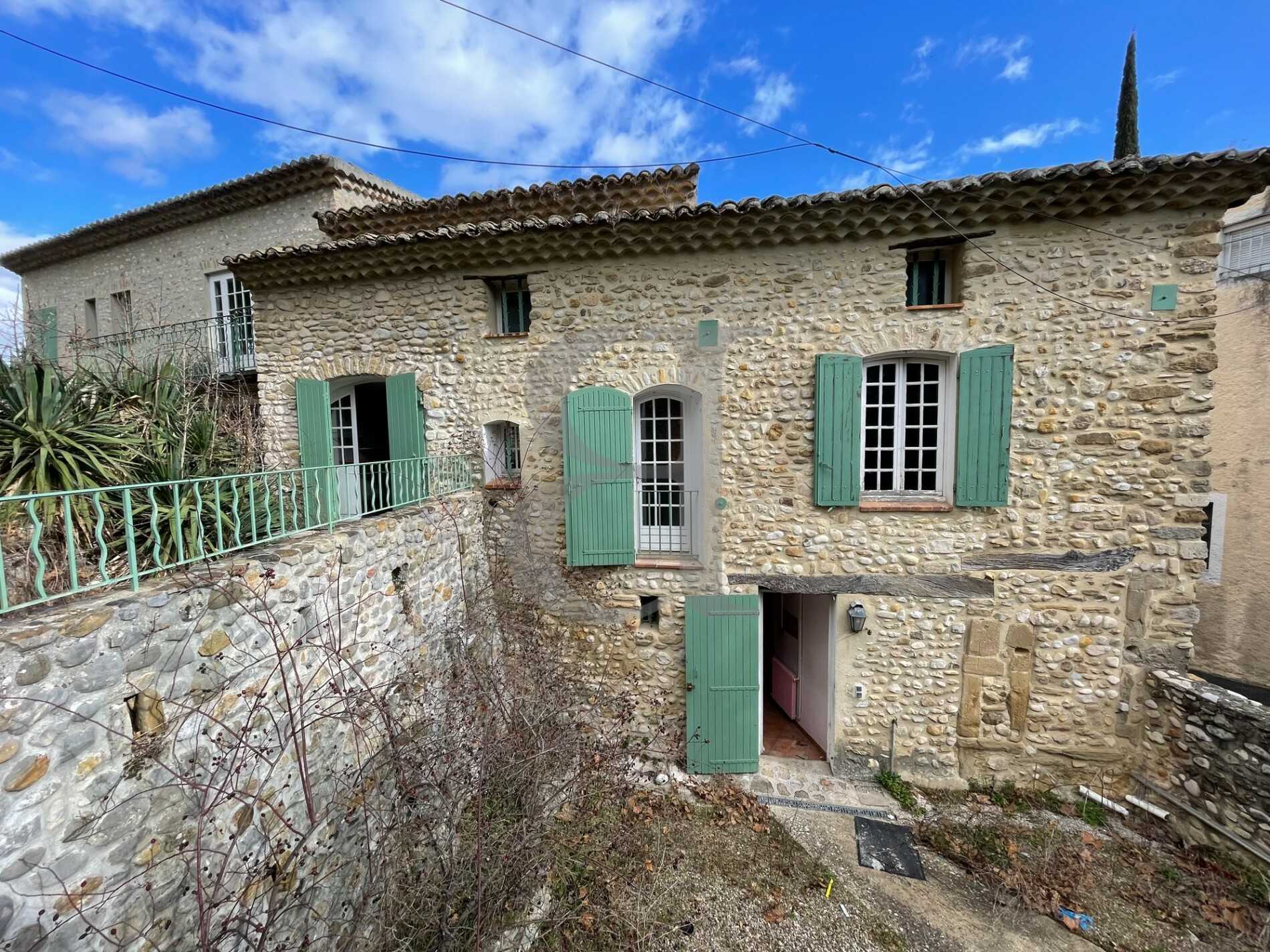 House in Vaison-la-Romaine, Provence-Alpes-Cote d'Azur 10146264