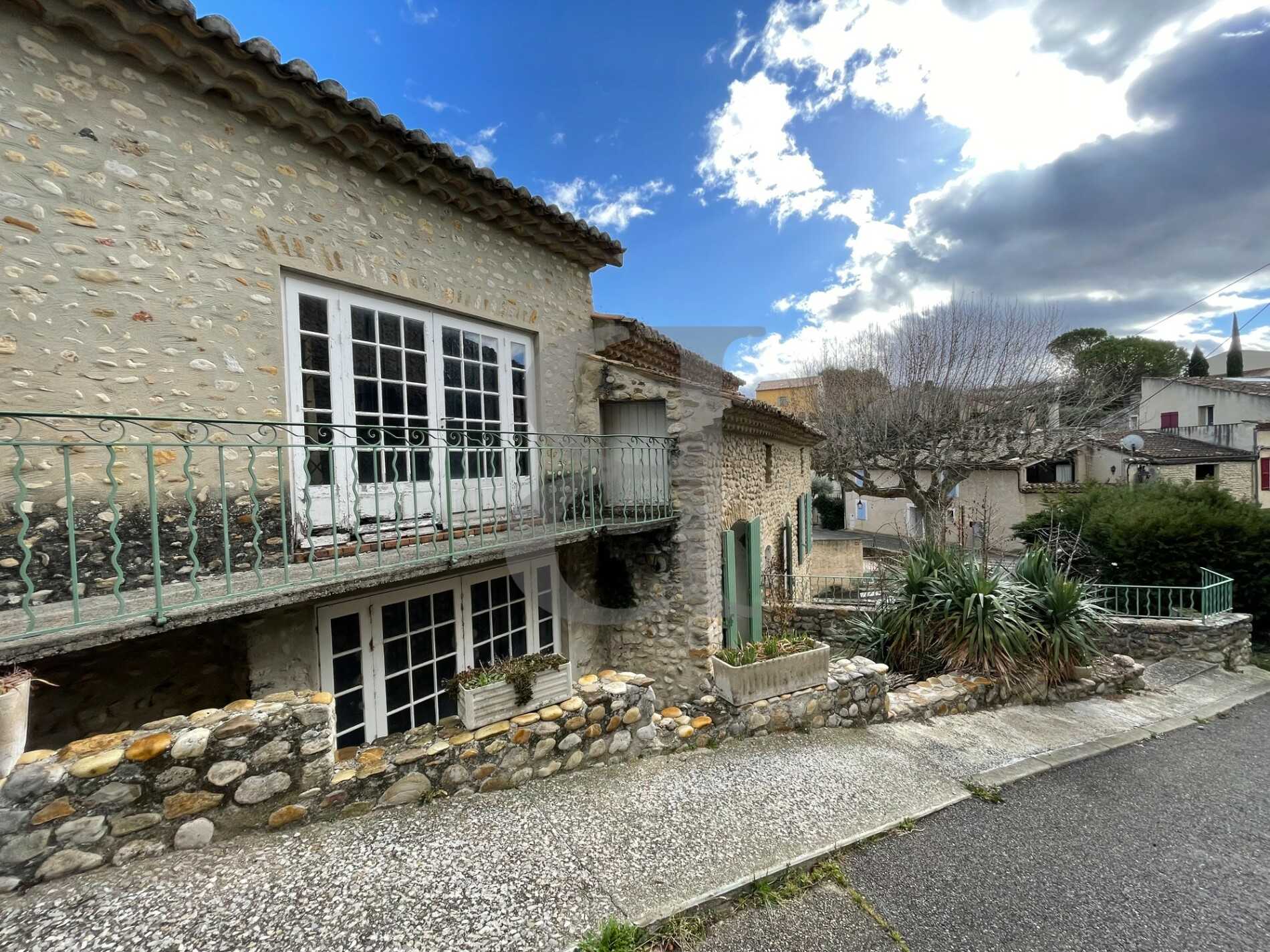 House in Vaison-la-Romaine, Provence-Alpes-Cote d'Azur 10146264