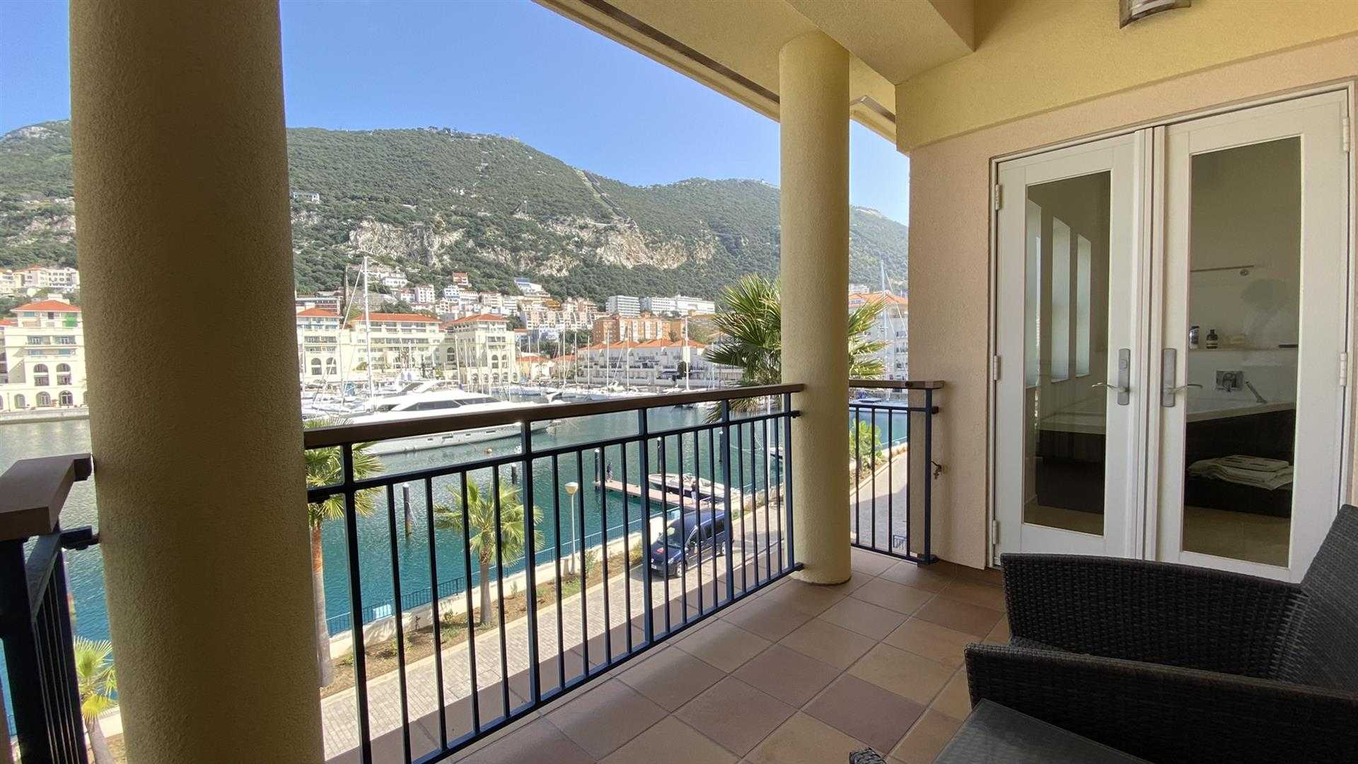 Будинок в Gibraltar,  10146431