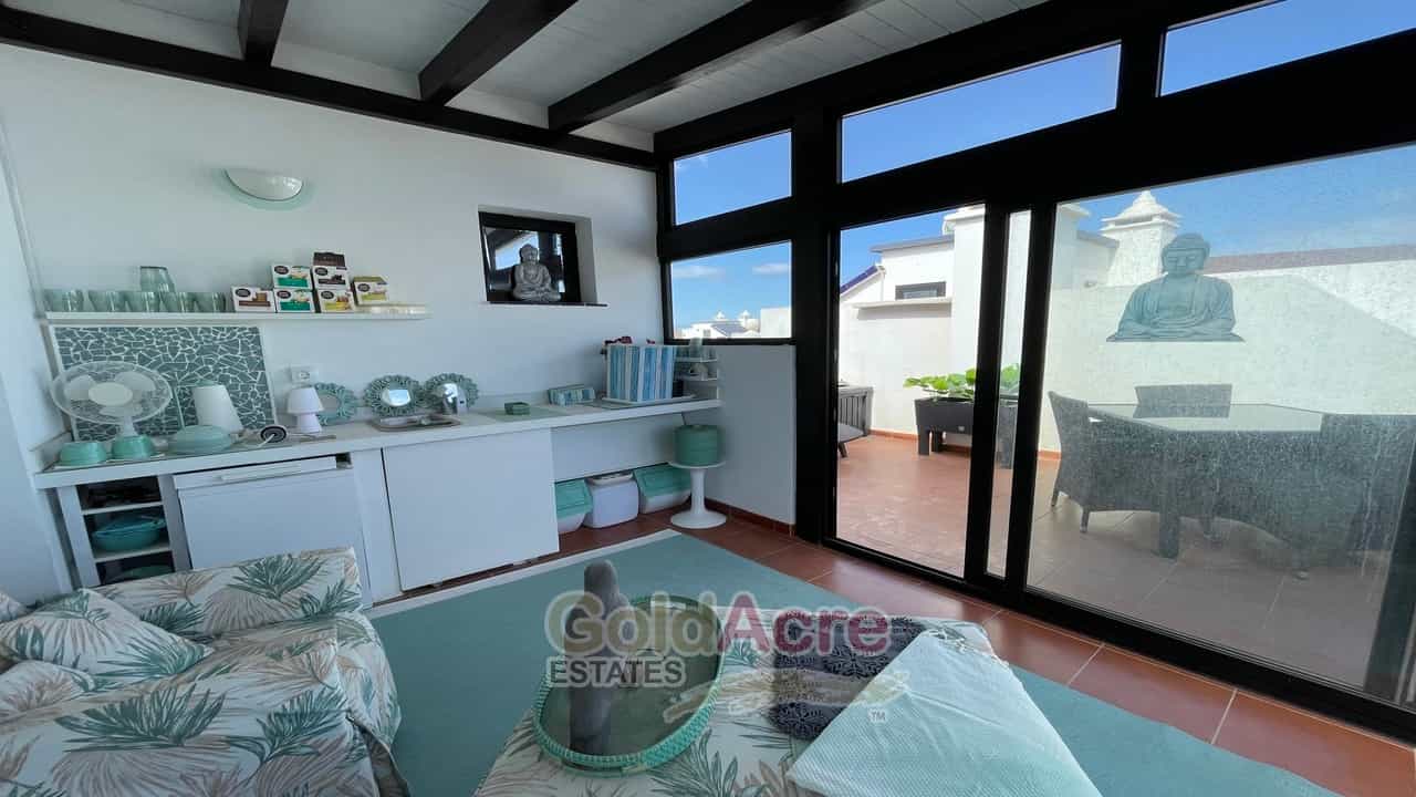 Talo sisään Corralejo, Canarias 10146453