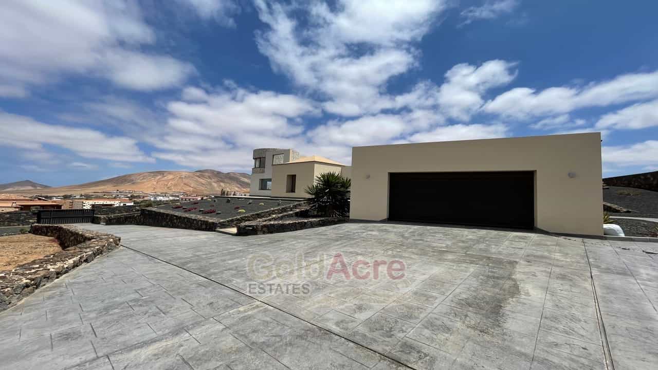 House in La Oliva, Canary Islands 10146486