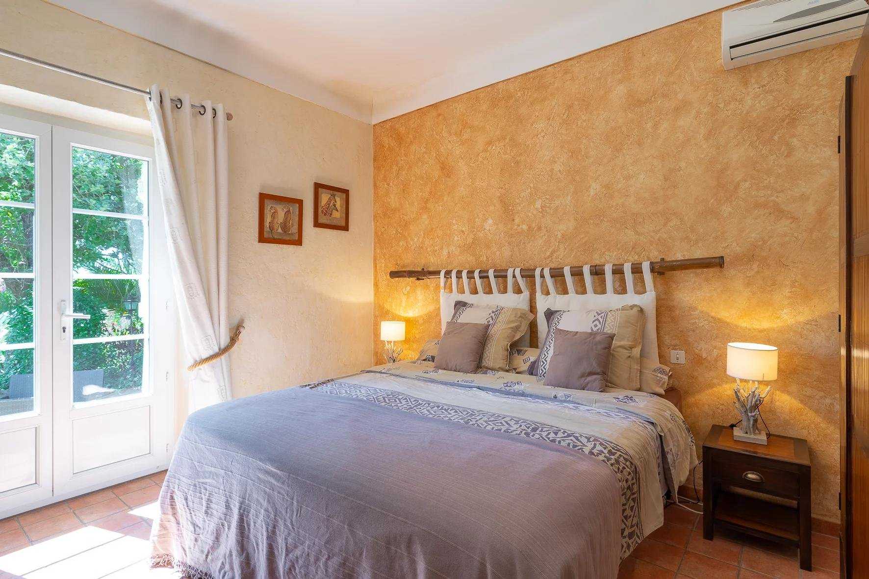 Квартира в La Motte, Provence-Alpes-Côte d'Azur 10146524