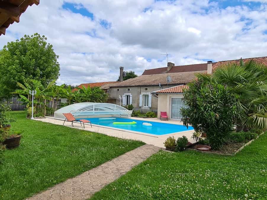 House in Issac, Nouvelle-Aquitaine 10146588
