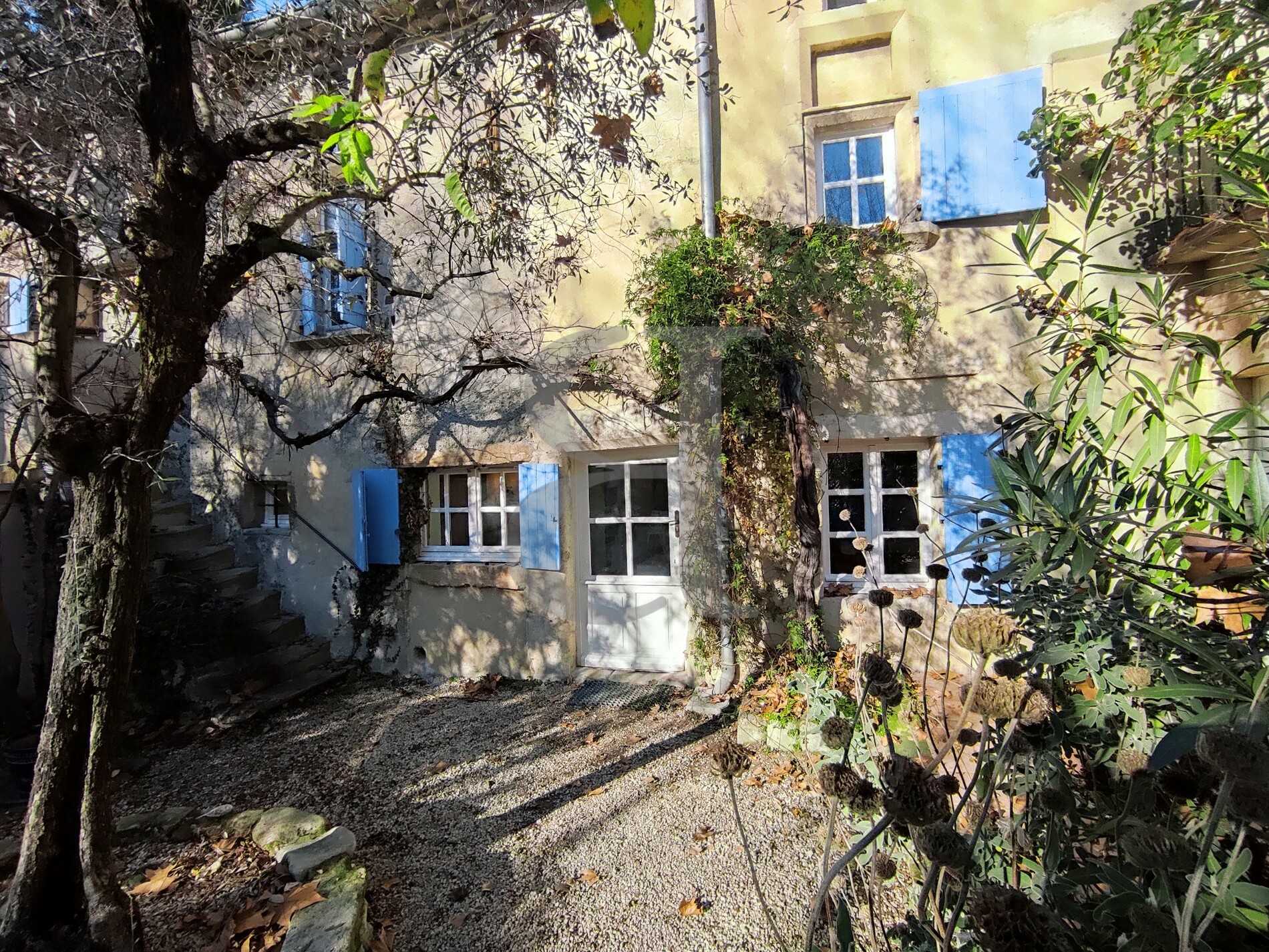 Condominium in Valreas, Provence-Alpes-Cote d'Azur 10146641