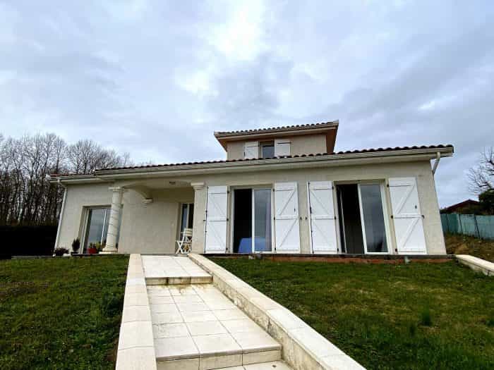 House in Beauchalot, Occitanie 10146661