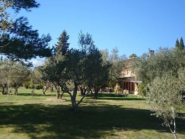 Rumah di Rubah, Provence-Alpes-Cote d'Azur 10146705