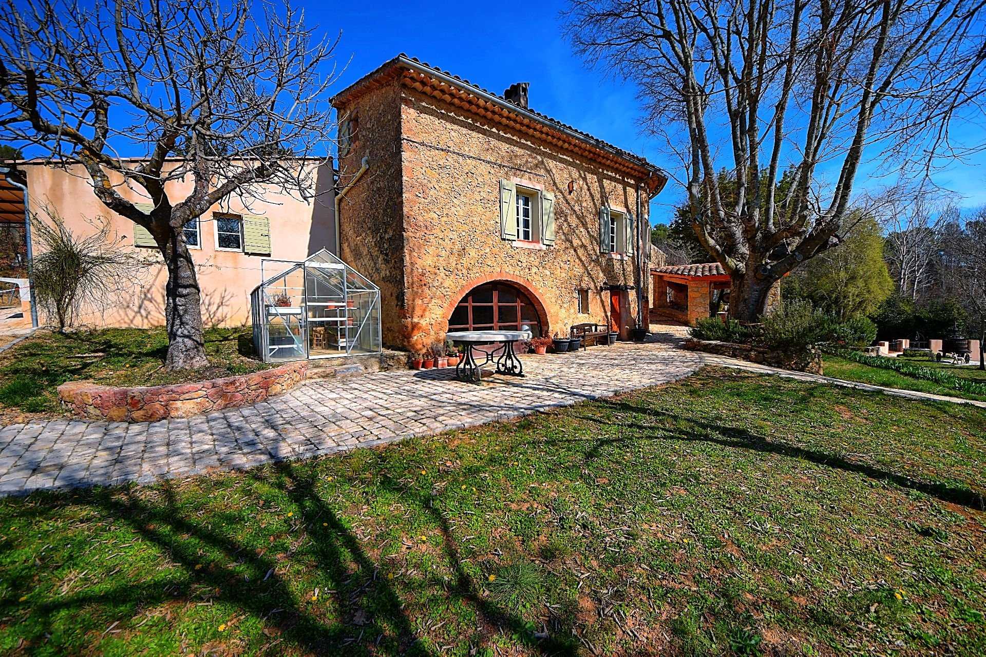 Huis in Saint-Antonin-du-Var, Provence-Alpes-Côte d'Azur 10146715