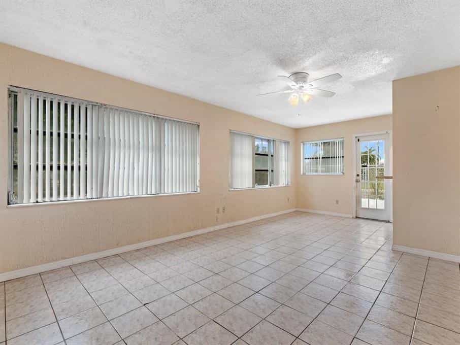 House in Port St. Lucie, Florida 10146737