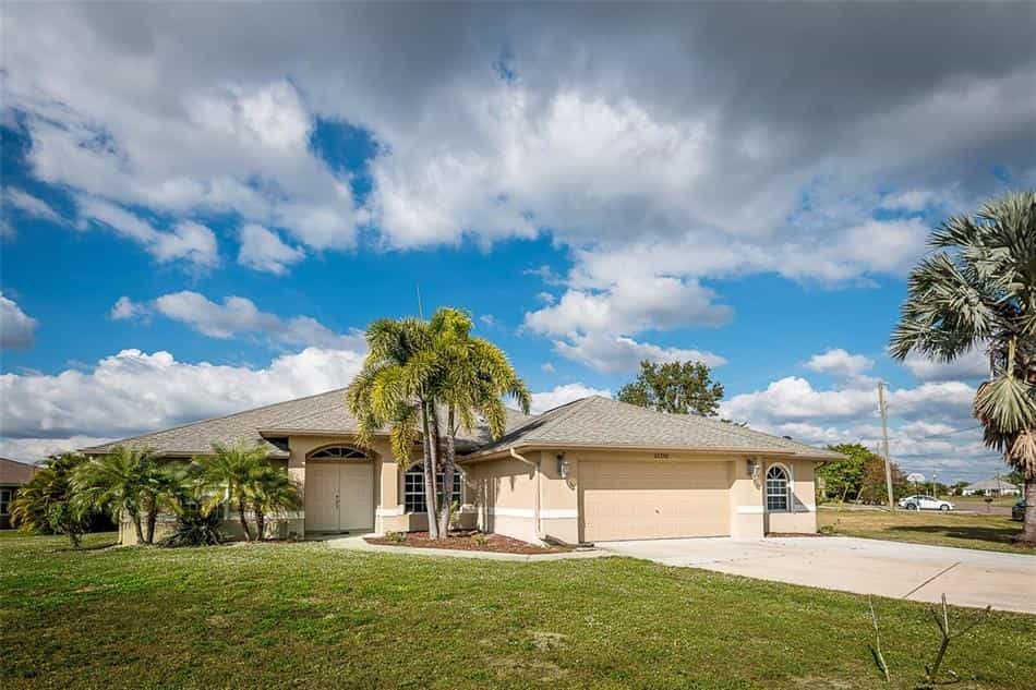 House in Harbour Heights, Florida 10146749