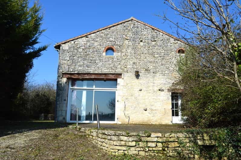 Кондоминиум в Poursac, Nouvelle-Aquitaine 10146838
