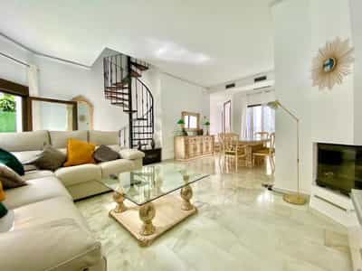 Condominium in Marbella, Andalucía 10146881