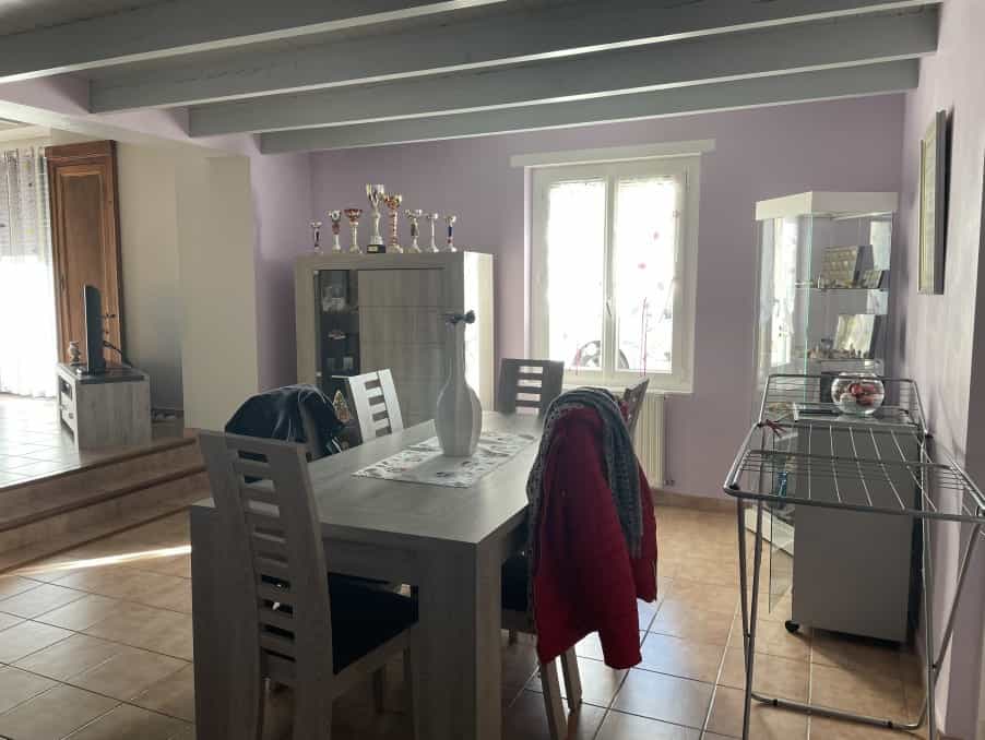 Dom w Roumagne, Nouvelle-Aquitaine 10146925