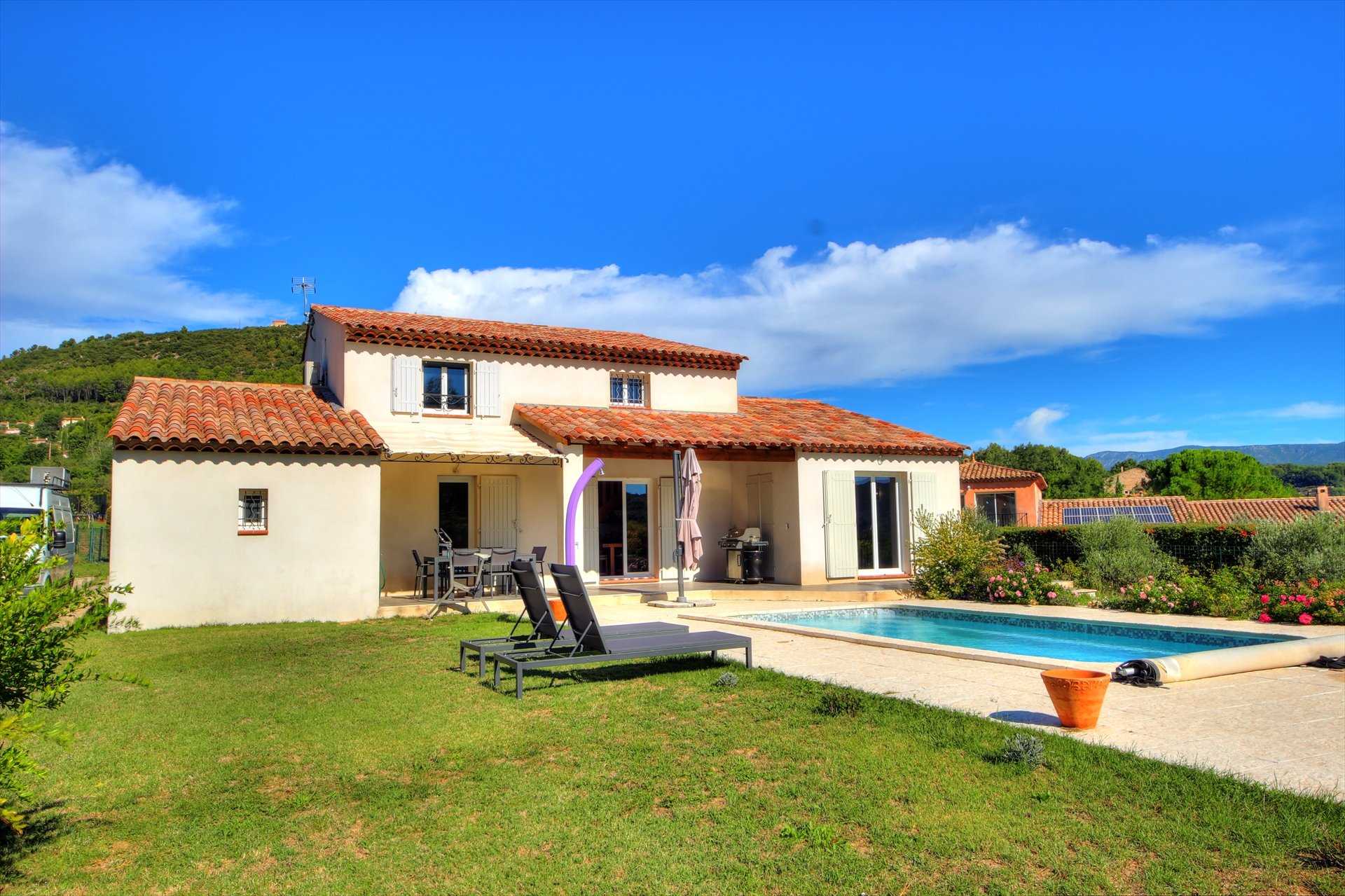 房子 在 Salernes, Provence-Alpes-Cote d'Azur 10147111