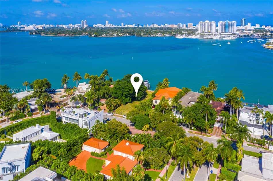 Condominium in Miami Beach, Florida 10147476
