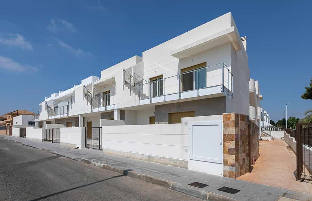 Condominium in Pilar de la Horadada, Valencia 10147684