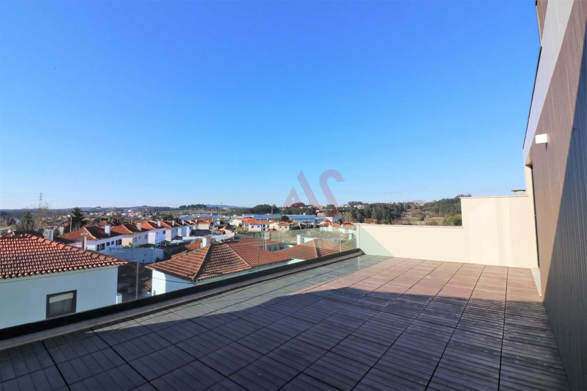 Eigentumswohnung im Santo Tirso, Porto 10148055