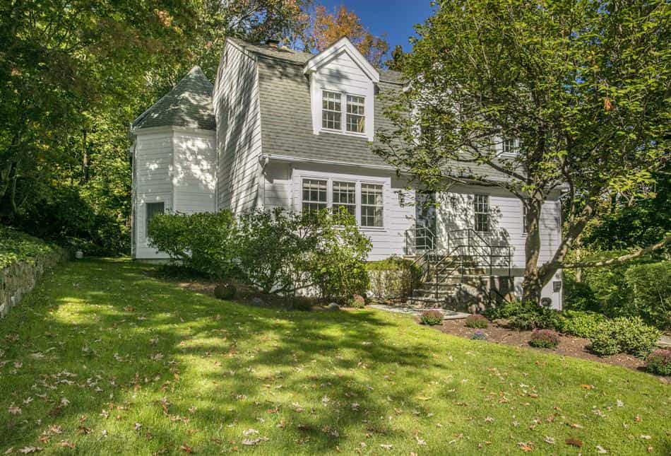 House in Mamaroneck, New York 10148108