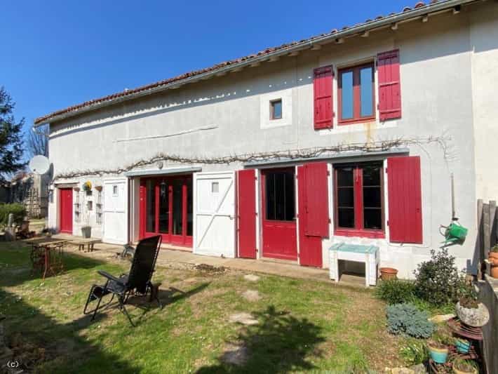 House in Bernac, Nouvelle-Aquitaine 10148506