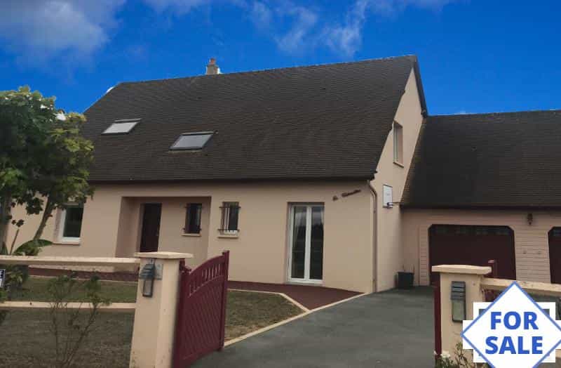 بيت في Condé-sur-Sarthe, Normandie 10148922