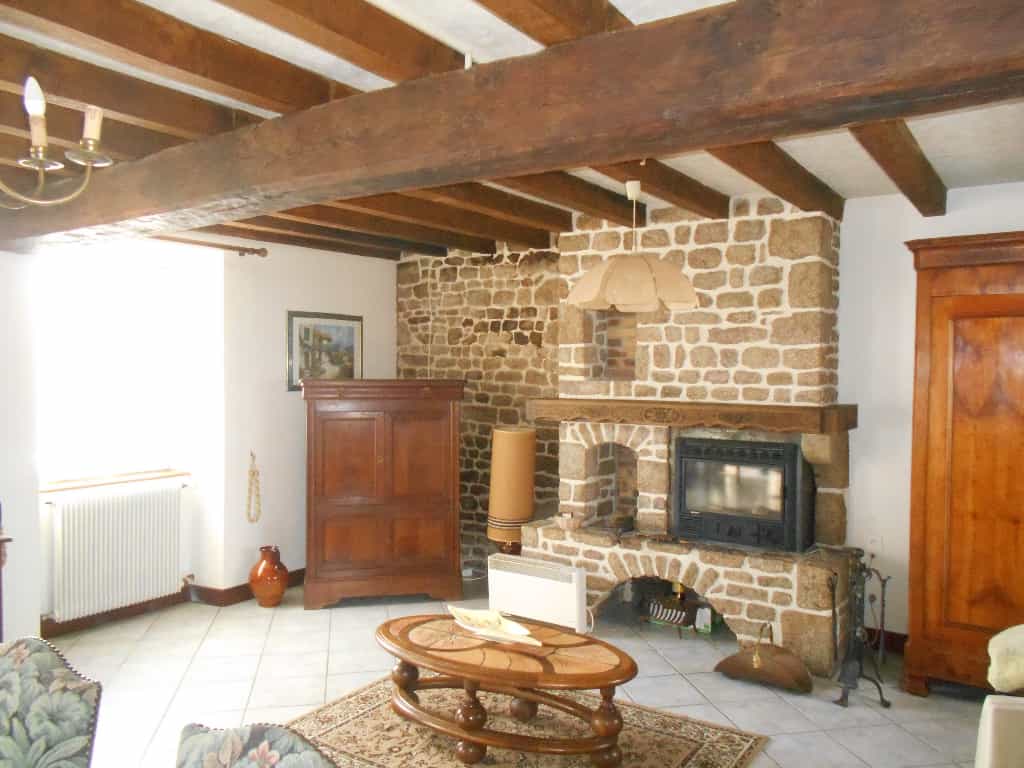 Rumah di Buais-Les-Monts, Normandie 10148934