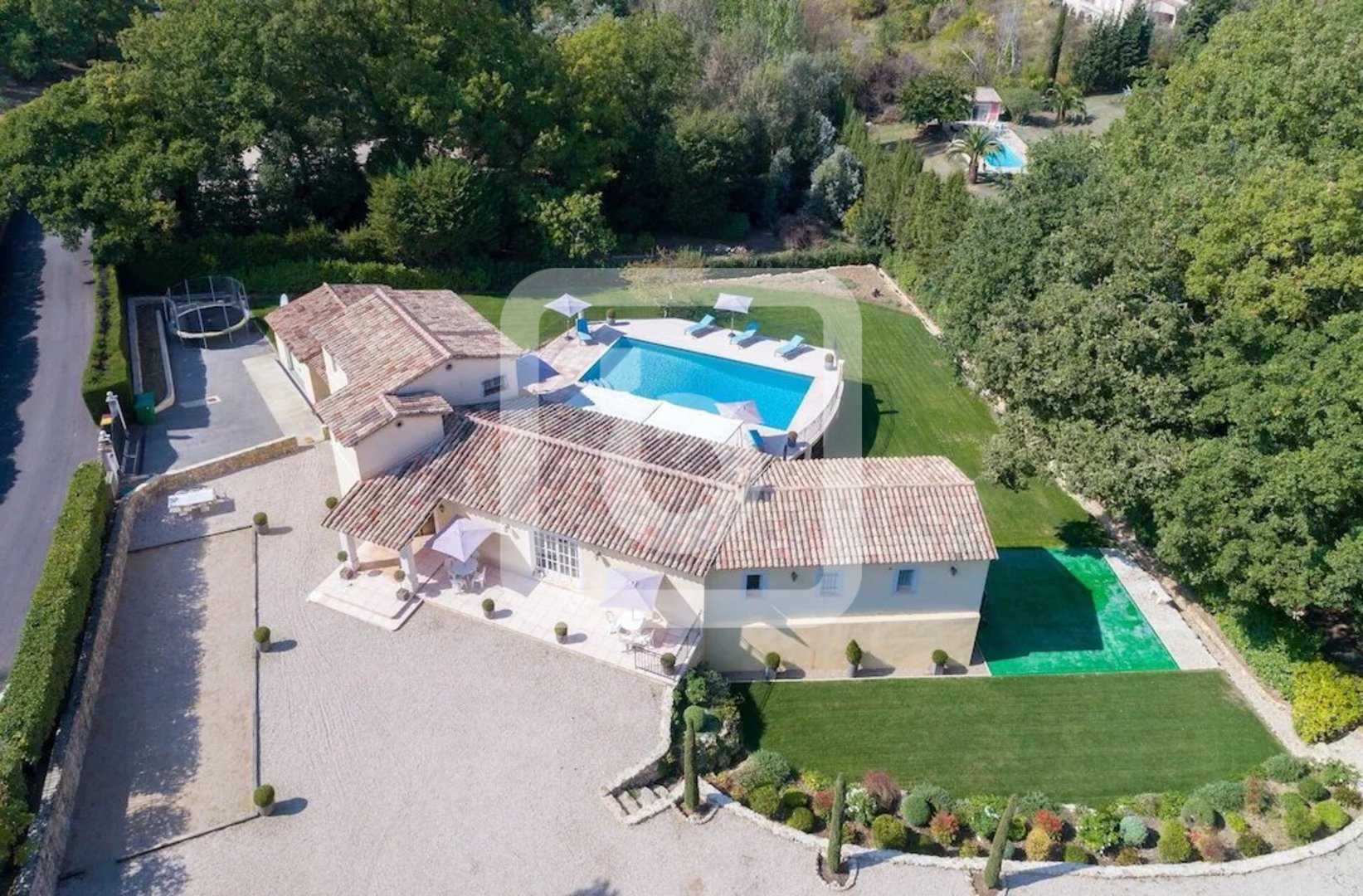 Casa nel Châteauneuf, Provence-Alpes-Côte d'Azur 10149125