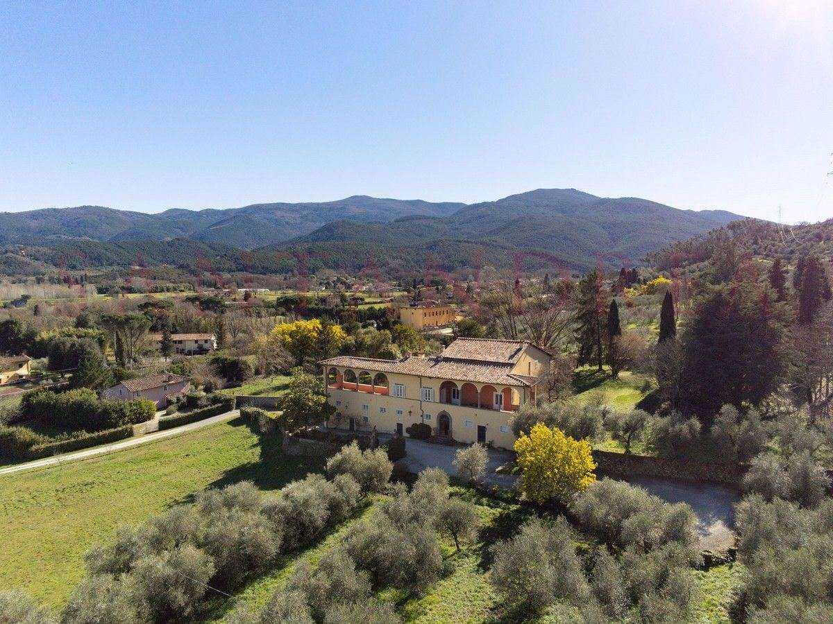 Casa nel Lucca, Tuscany 10149417