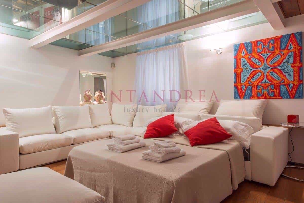 Condominium in Milan, Lombardy 10149515