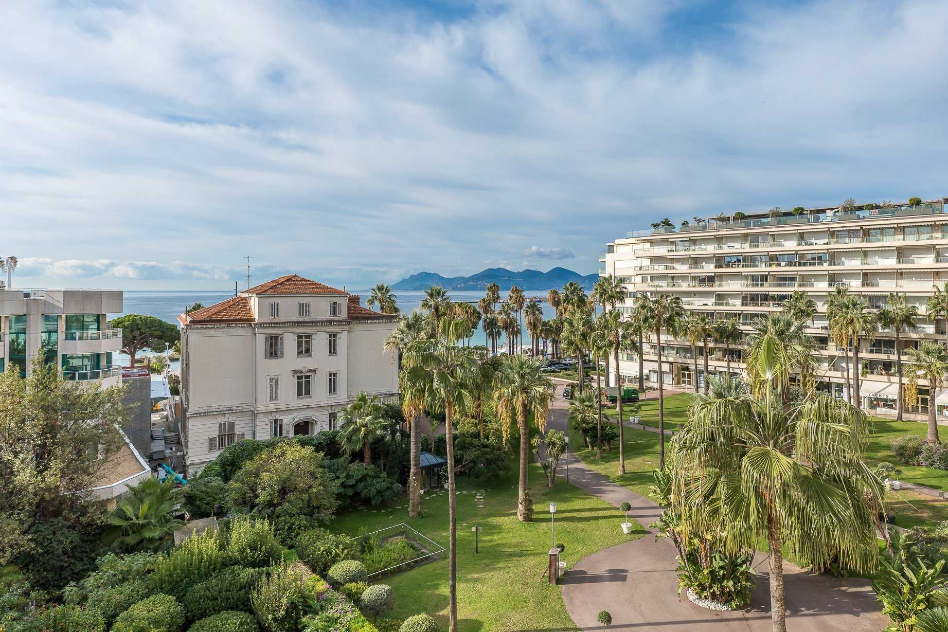 公寓 在 Cannes, Provence-Alpes-Côte d'Azur 10149519