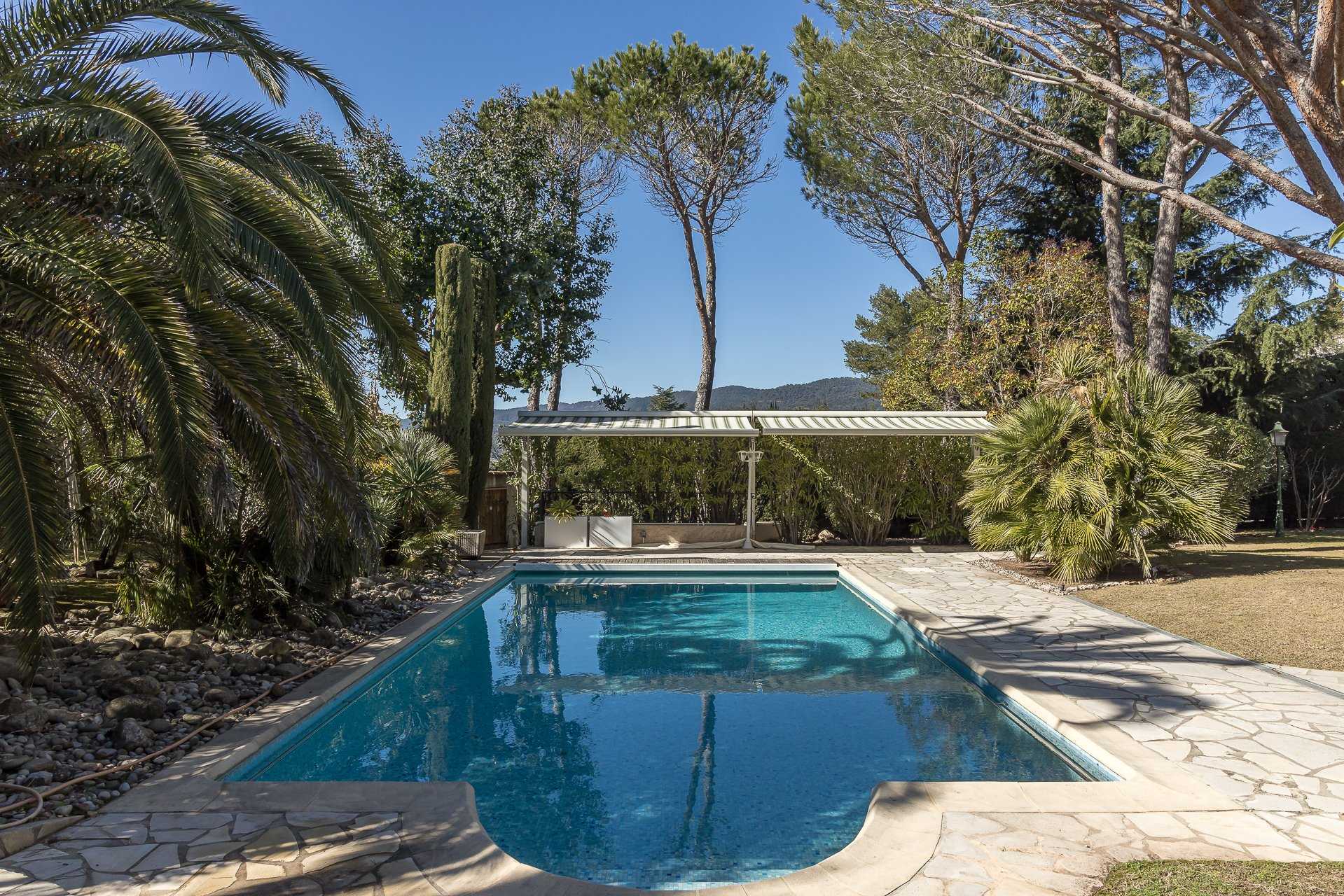 House in Mandelieu-la-Napoule, Provence-Alpes-Côte d'Azur 10149523