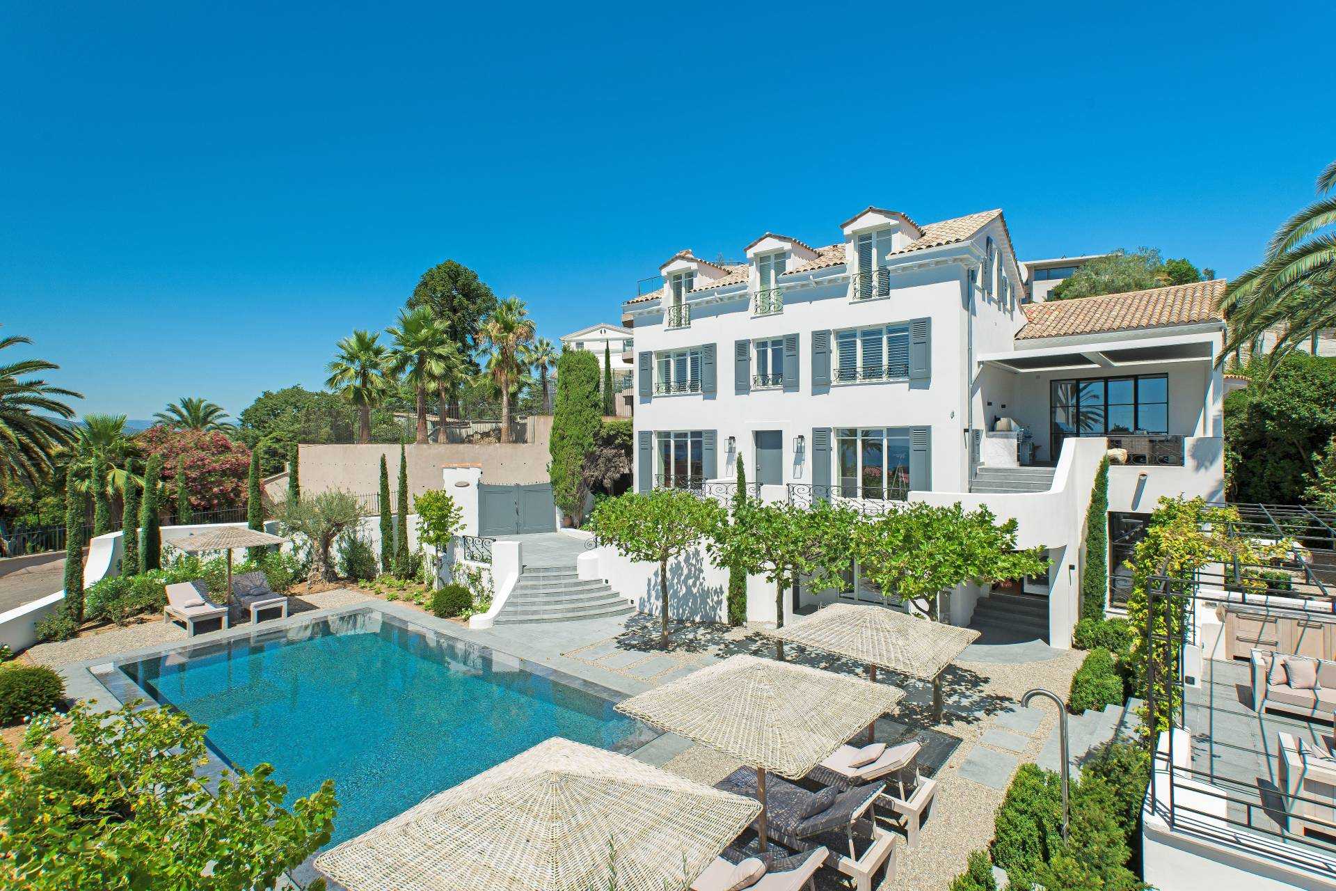 房子 在 Cannes, Provence-Alpes-Côte d'Azur 10149529