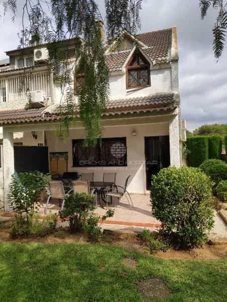 Будинок в La Canyada, Valencian Community 10150300