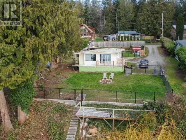 Huis in Powell River, British Columbia 10151025
