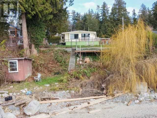 بيت في Powell River, British Columbia 10151025