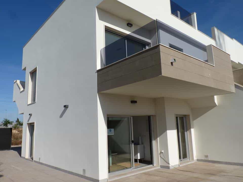 Eigentumswohnung im Pilar de la Horadada, Valencian Community 10151064