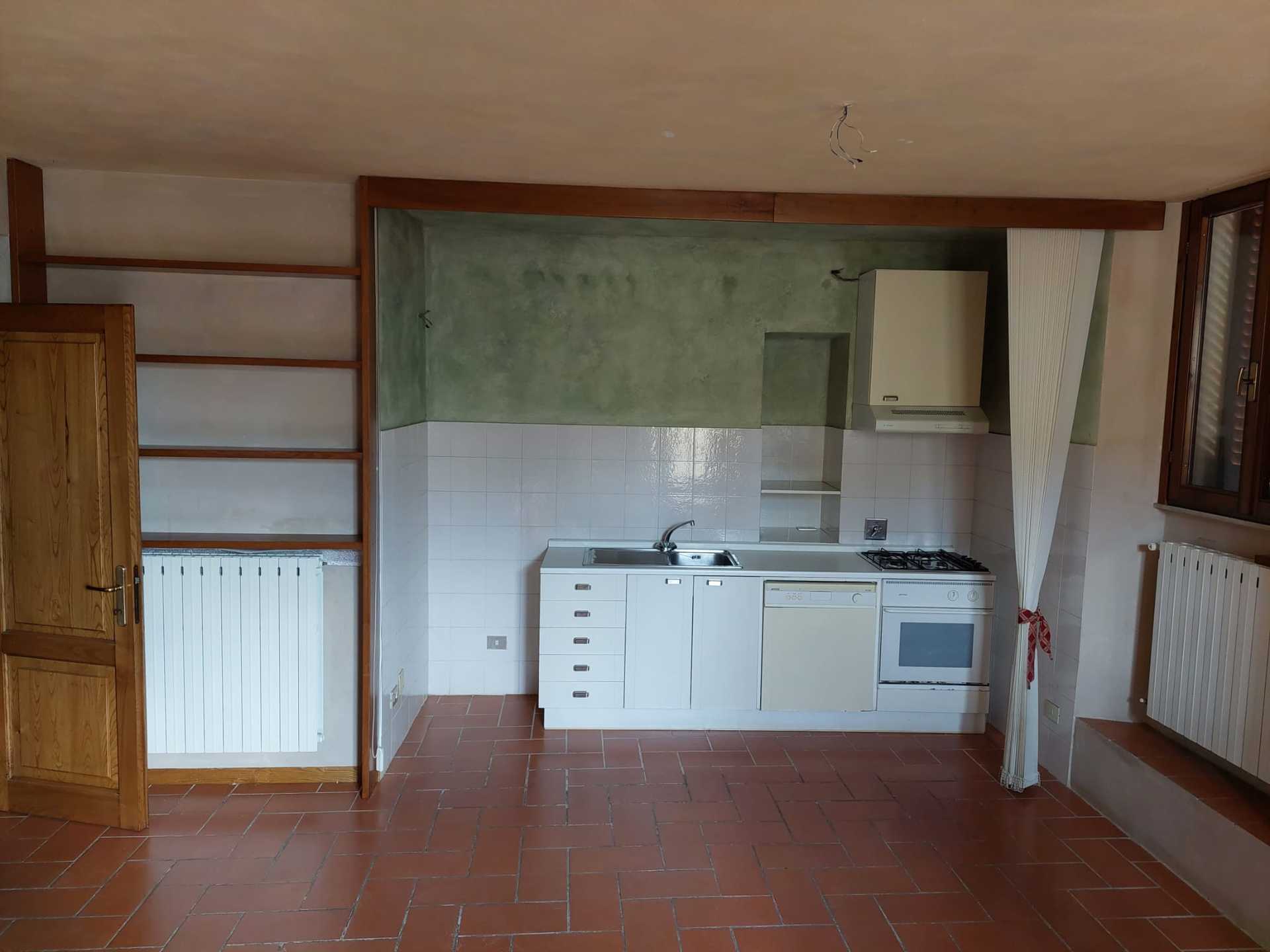 Condominium in Volterra, Tuscany 10151111