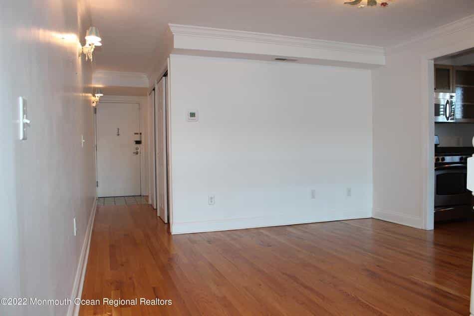Condominium in Red Bank, New Jersey 10151215