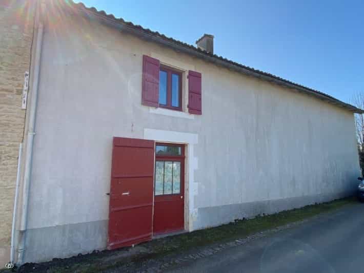 Dom w Ruffec, Nouvelle-Aquitaine 10151318
