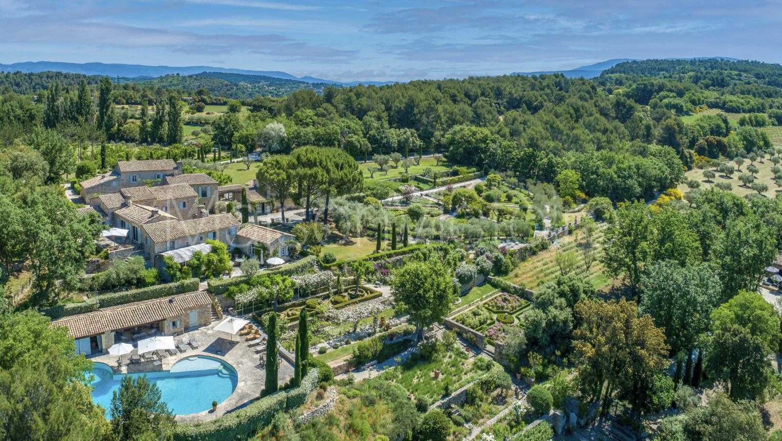 Hus i Menerbes, Provence-Alpes-Cote d'Azur 10151661