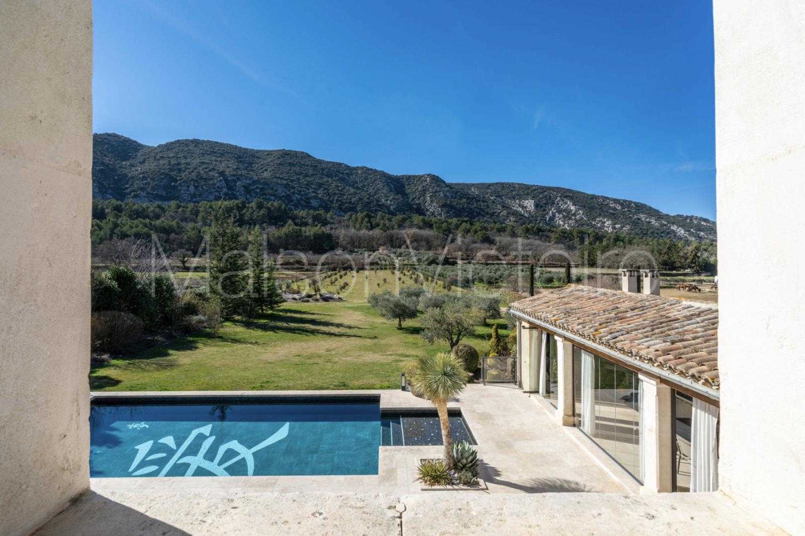 Hus i Maubec, Provence-Alpes-Côte d'Azur 10151663