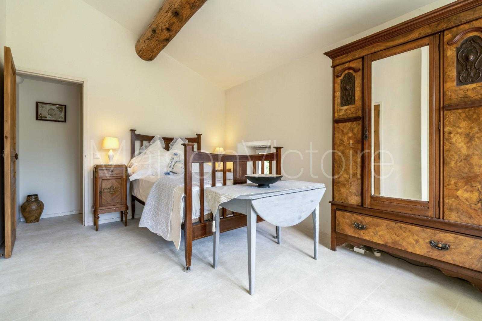 Huis in Robion, Provence-Alpes-Côte d'Azur 10151666