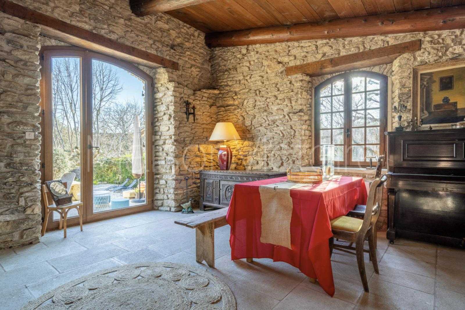 rumah dalam Cabrières-d'Avignon, Provence-Alpes-Côte d'Azur 10151667