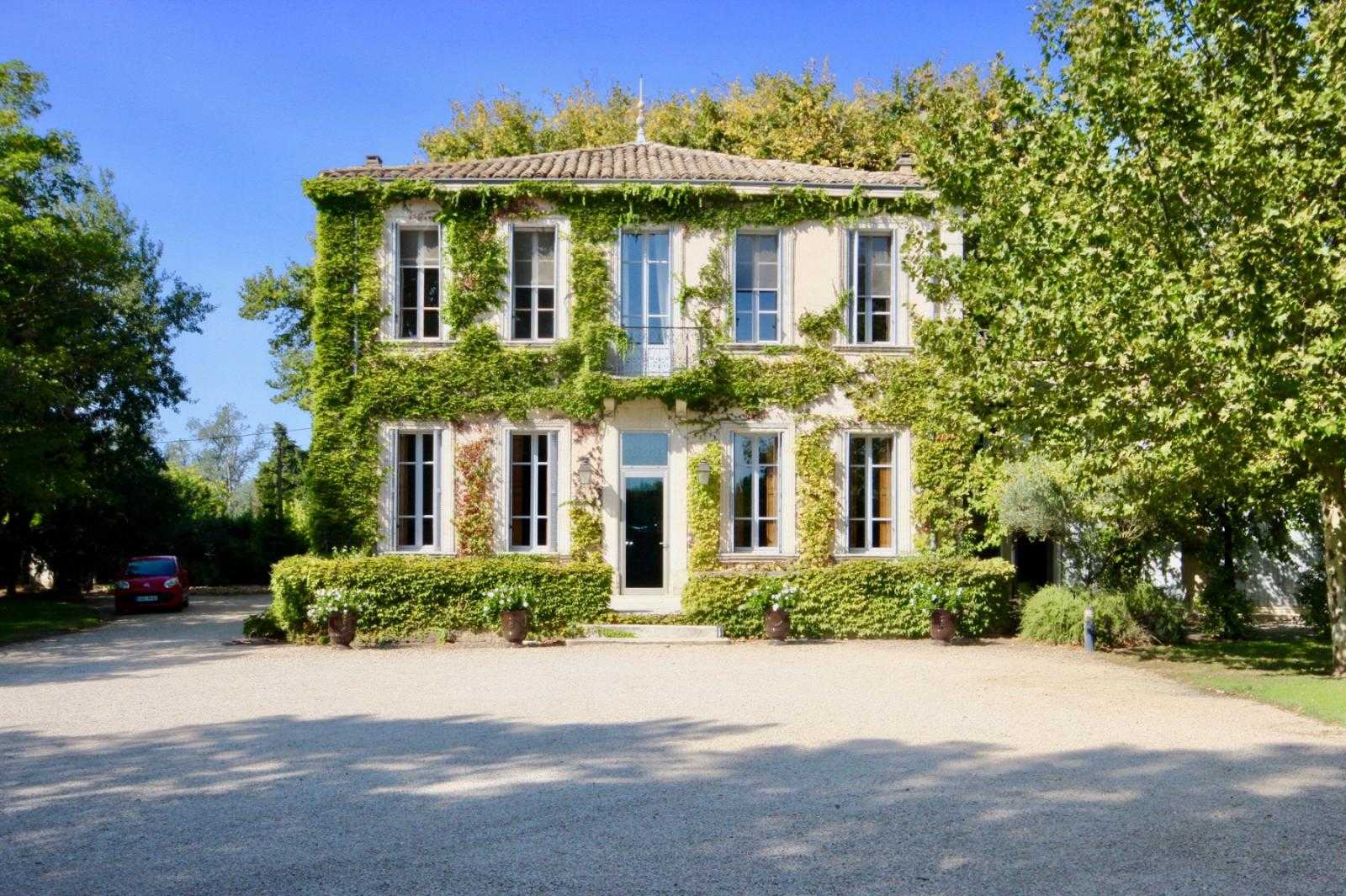House in Cavaillon, Provence-Alpes-Cote d'Azur 10151684
