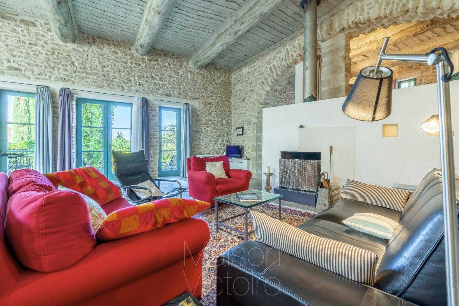 Rumah di L'Isle-sur-la-Sorgue, Provence-Alpes-Côte d'Azur 10151692