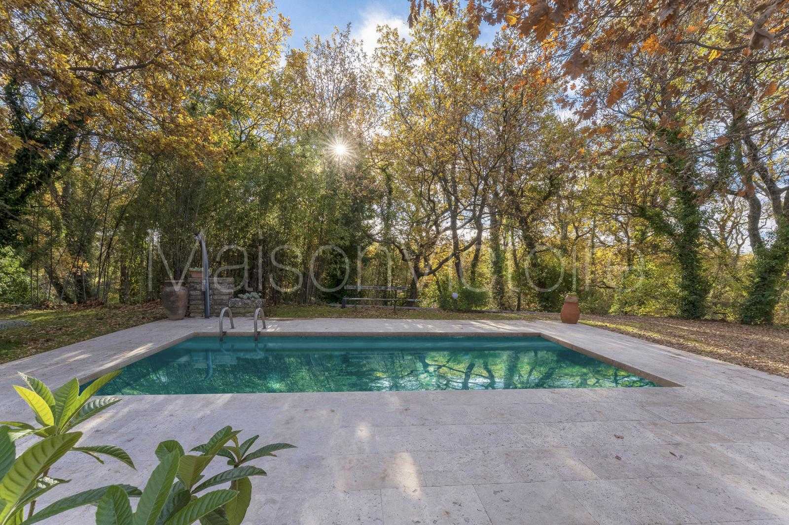House in Caromb, Provence-Alpes-Cote d'Azur 10151703