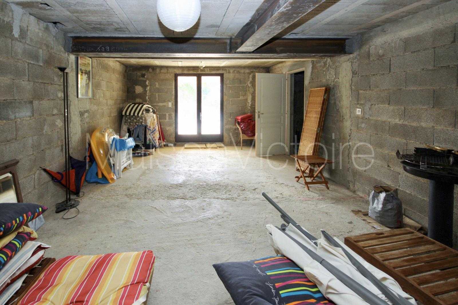casa en Joucas, Provence-Alpes-Côte d'Azur 10151712