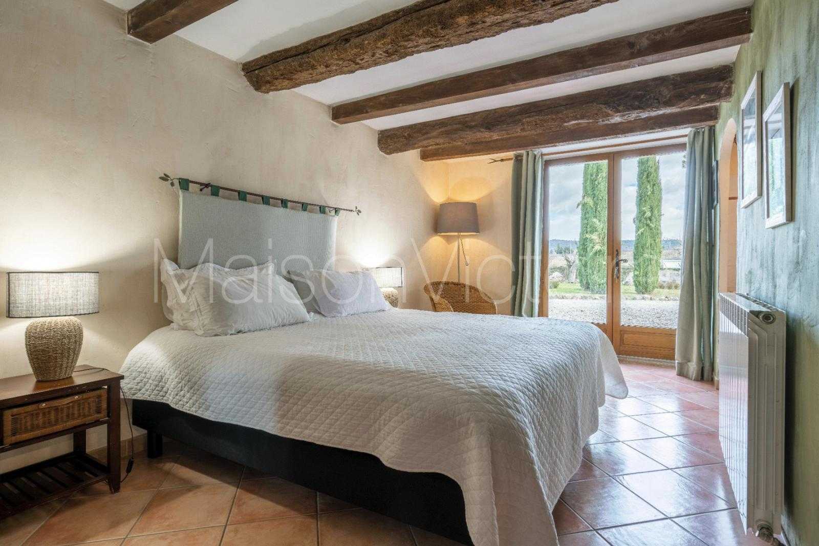 Rumah di Mazan, Provence-Alpes-Cote d'Azur 10151714
