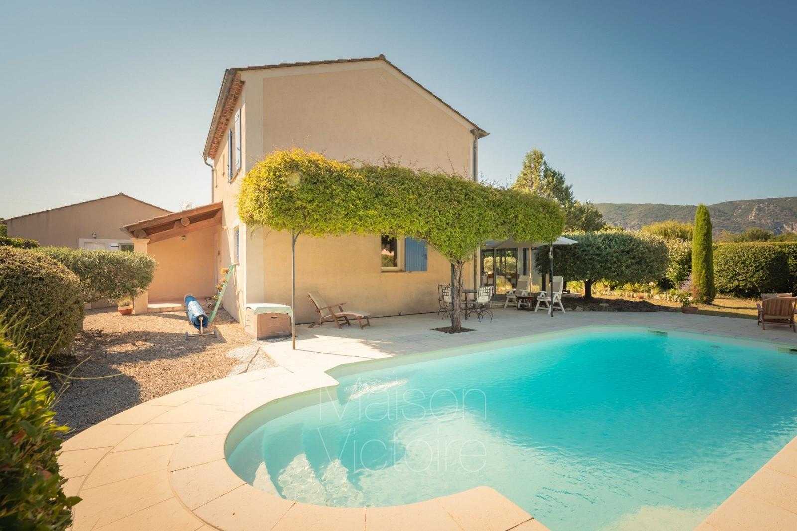 Huis in Oppède, Provence-Alpes-Côte d'Azur 10151724