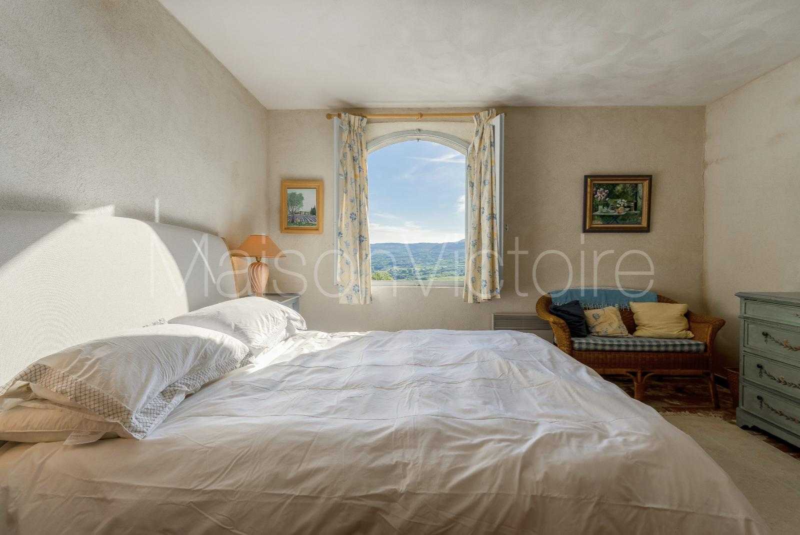 casa no Lacoste, Provença-Alpes-Costa Azul 10151726
