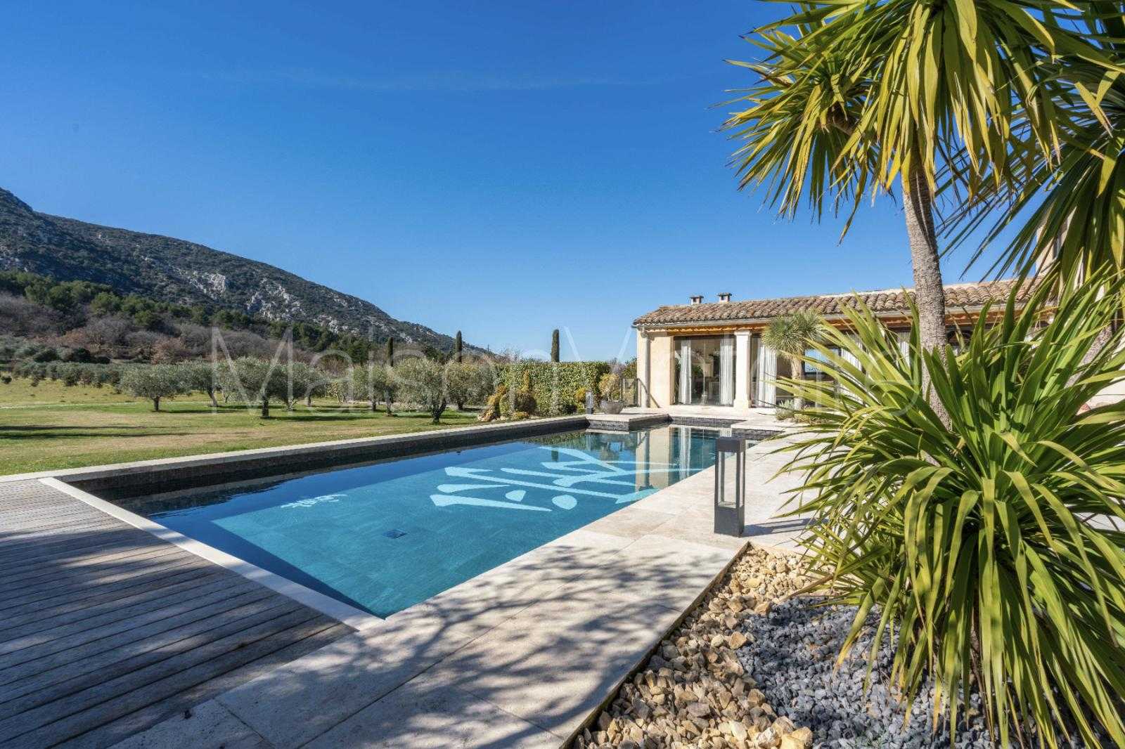 Huis in Maubec, Provence-Alpes-Côte d'Azur 10151744