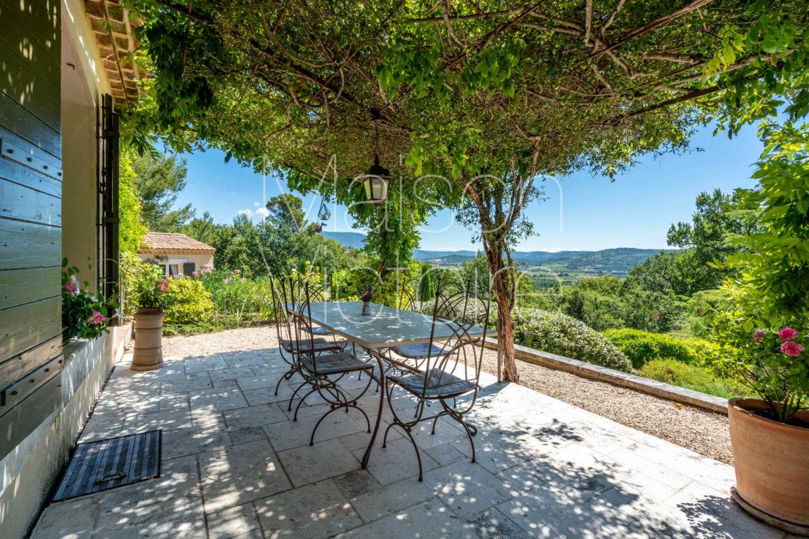 Dom w Saint-Saturnin-les-Apt, Provence-Alpes-Cote d'Azur 10151752